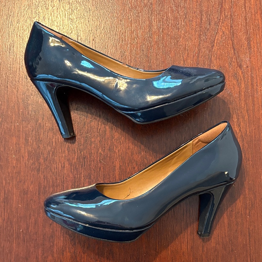 Clarks Glossy Navy Heels